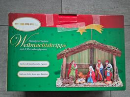 Weihnachtskrippe Pearl mit 8 Figuren gebraucht aus Holz