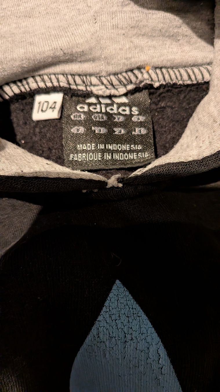 Adidas Maglioni & Felpe: Kapuzen Pullover Adidas Gr 104 – Usato da Wattenwil venduto da karinschaw 1