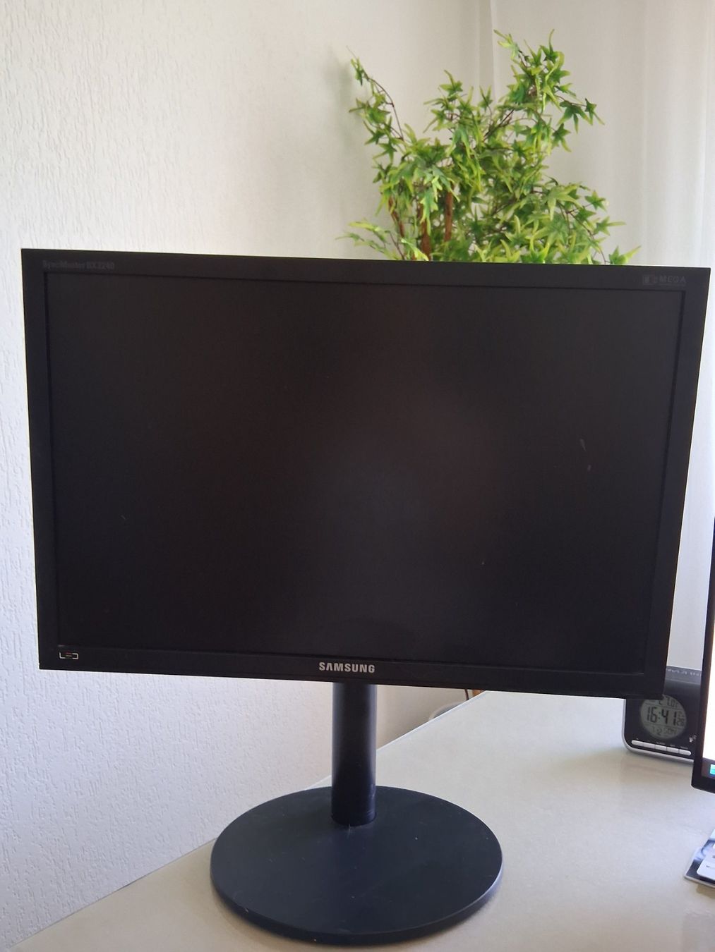 Samsung Monitor: Samsung Monitor – Usato da Widen venduto da Tutencham