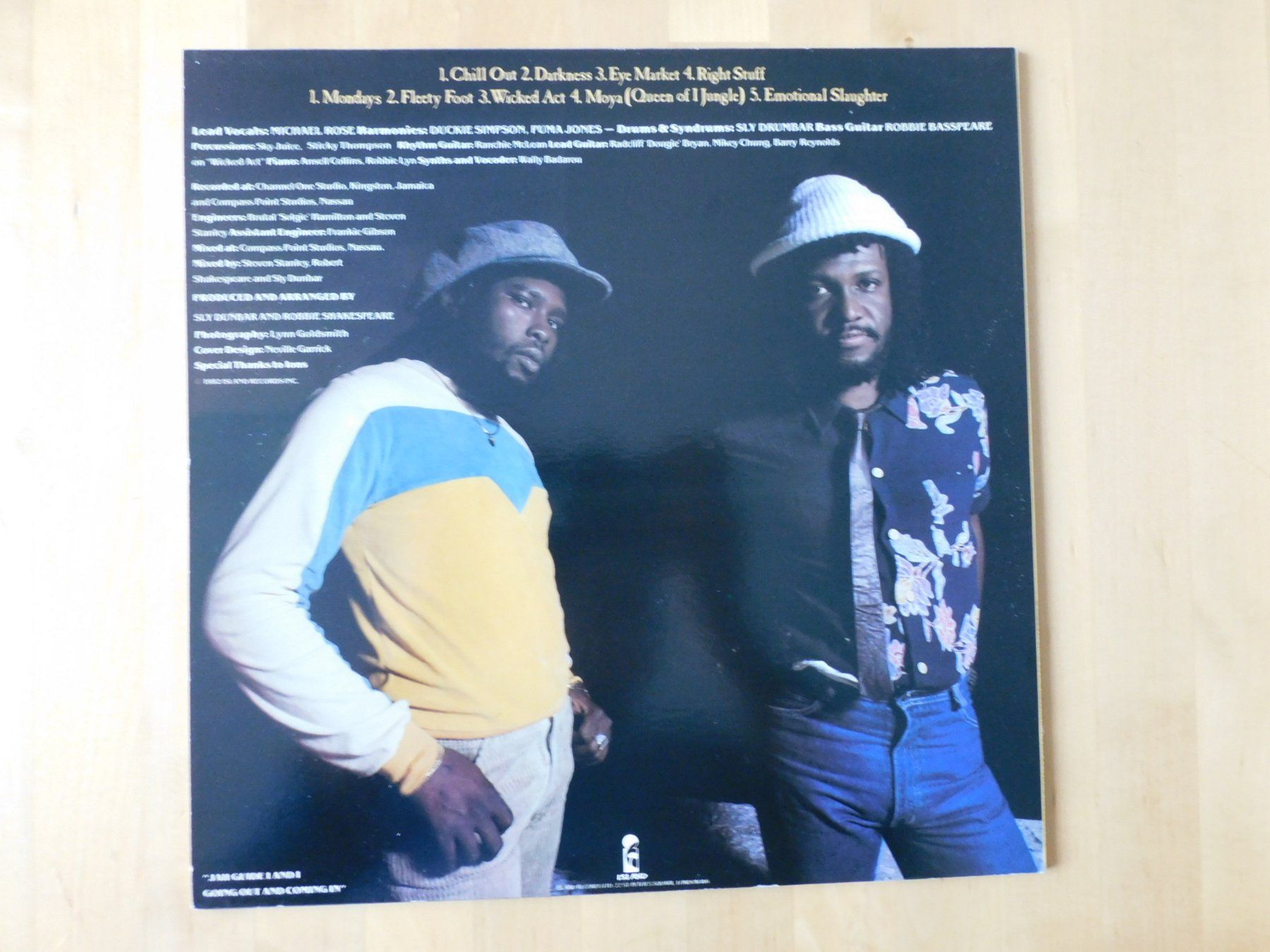 Schallplatten: Black Uhuru - Chill Out - 1982 - UK – Gebraucht aus Emmenbrücke von Dickens 1