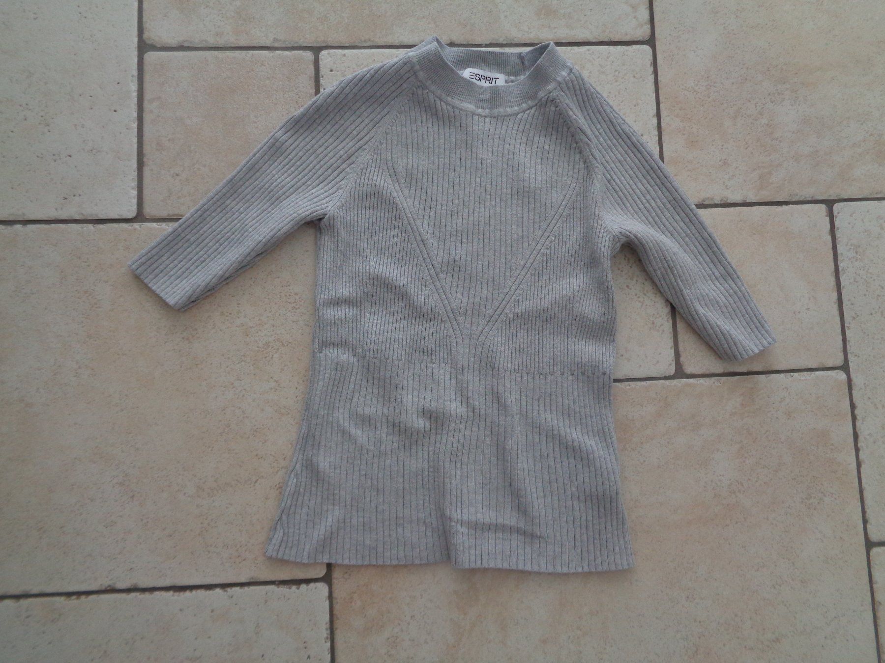 Esprit T-shirt: Shirt /Pulli   Esprit  Grösse S – Usato da Kreuzlingen venduto da Robi-2003