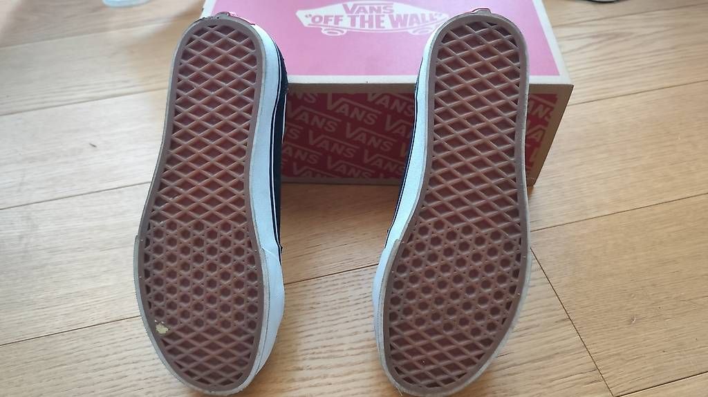 Scarpe da uomo: Vendo scarpe Vans NUOVE  – Usato da Pregassona venduto da pce_xm2t 4