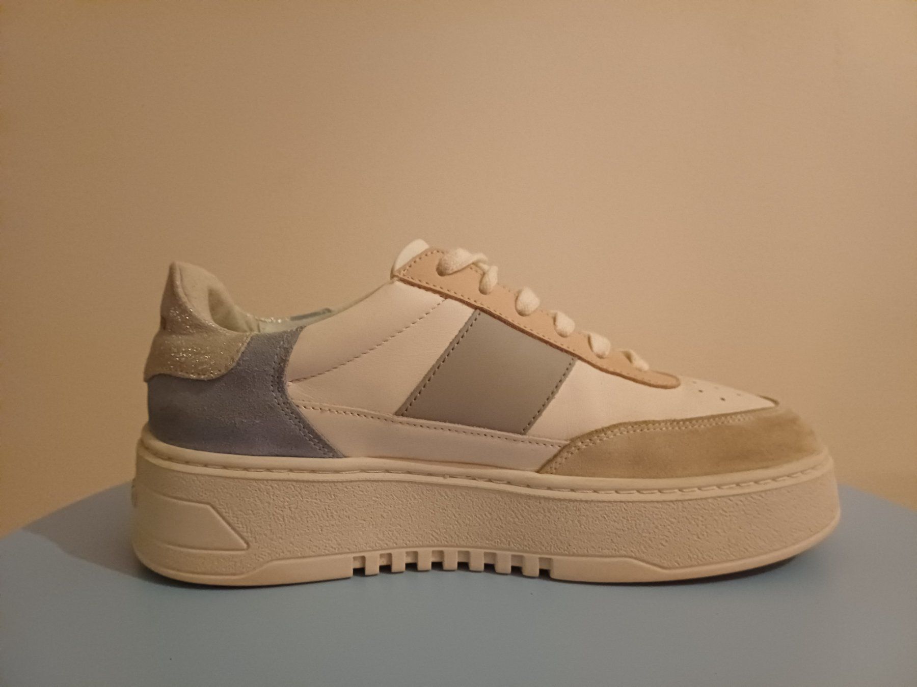 Axel Arigato Chaussures femmes: Axel Arigato Damen Sneaker – D'occasion à Zürich par Kreis8004 1