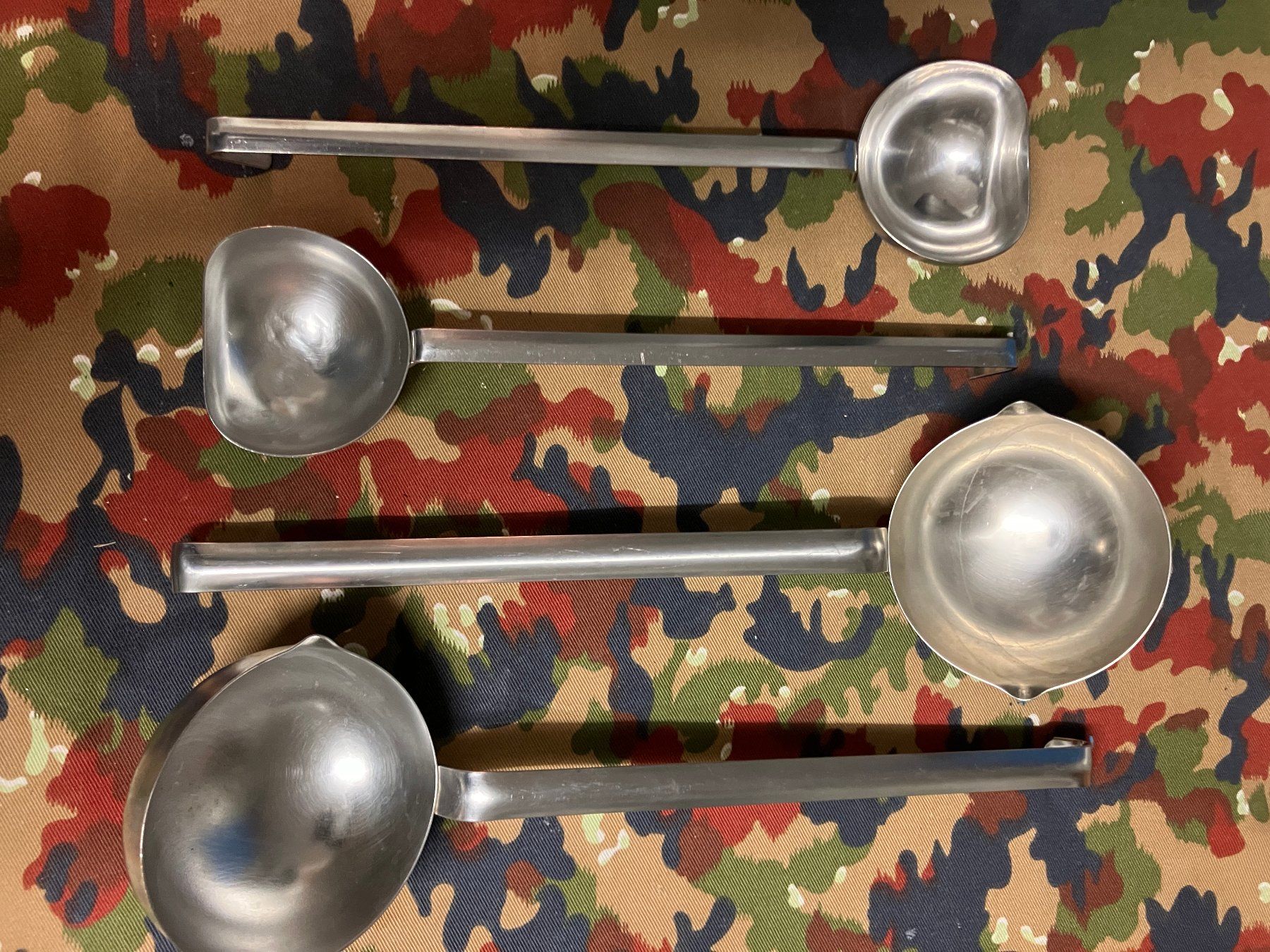 Elettrodomestici da cucina: Speiseträger mit Zubehör, Schweizer Armee – Usato da Riedholz venduto da mastercom 8