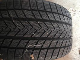 Neuer Winterpneu 285/35/R21