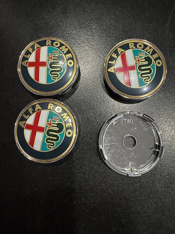 Tutti pezzi di ricambio auto: Cache Roue bouchon jante Alfa Romeo 60mm – Usato da St-Blaise venduto da cielouvert
