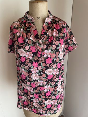 Bluse mit Blumenmuster, Grösse 36, ideal für den Sommer!