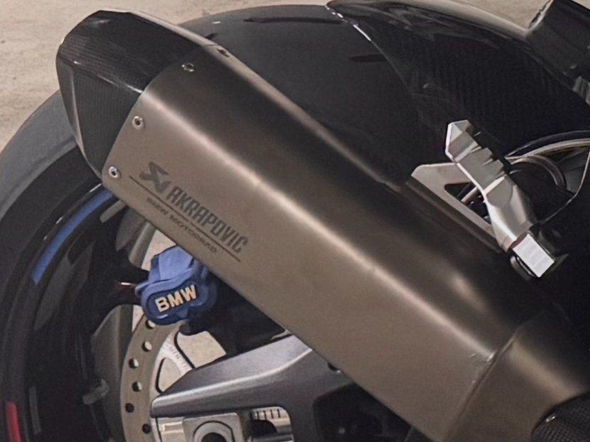 BMW Sistemi di scarico: Akrapovic Auspuff BMW M1000 XR – Usato da Zürich venduto da danielestua