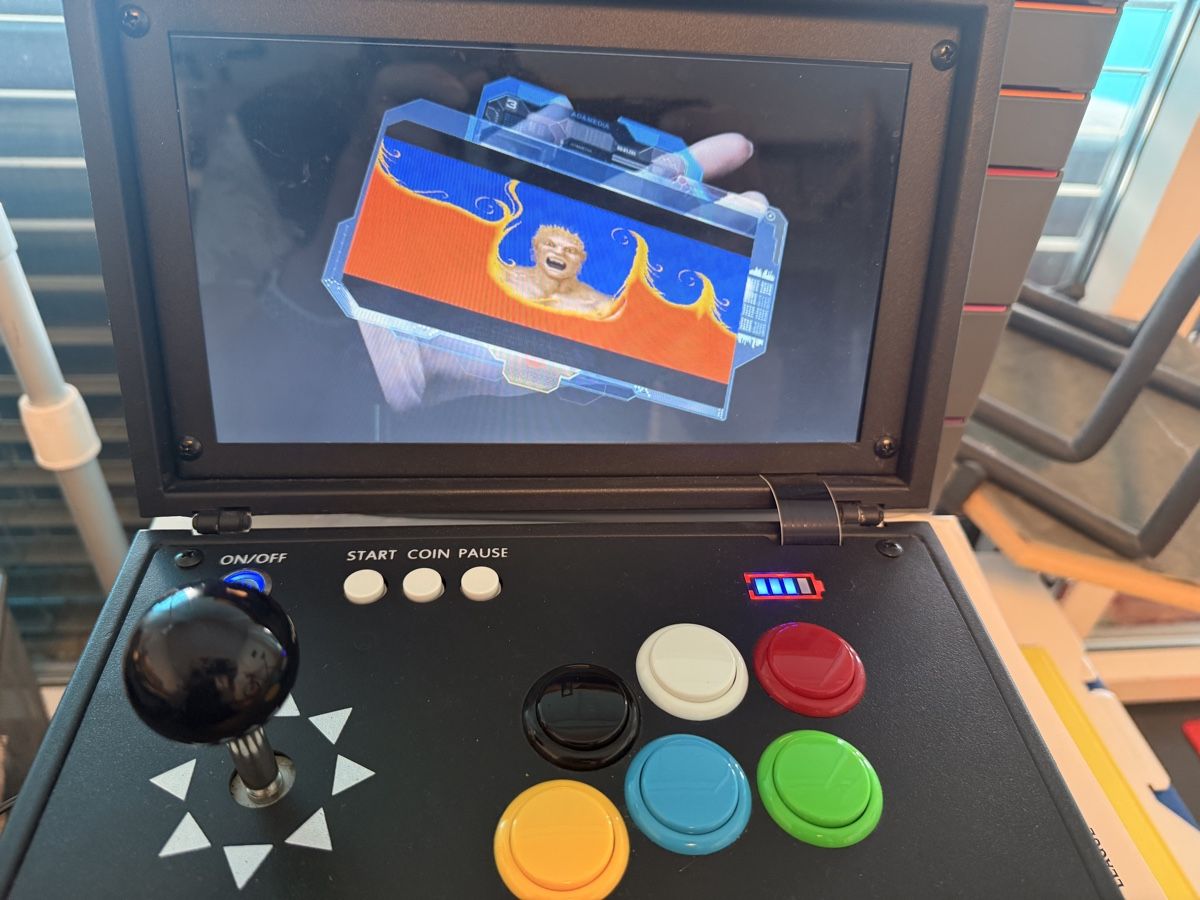 Giochi: Retro Arcade Box - Portable Gaming Fun +1000 games – Usato da Schlieren venduto da alapenna 2