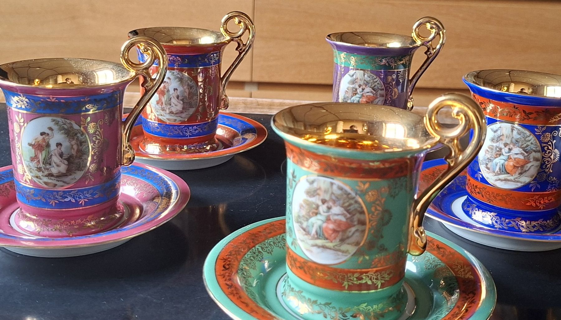 Set di piatti: 5 Tassen von Bremer & Schmidt, Germany – Usato da Liestal venduto da Abimos 1