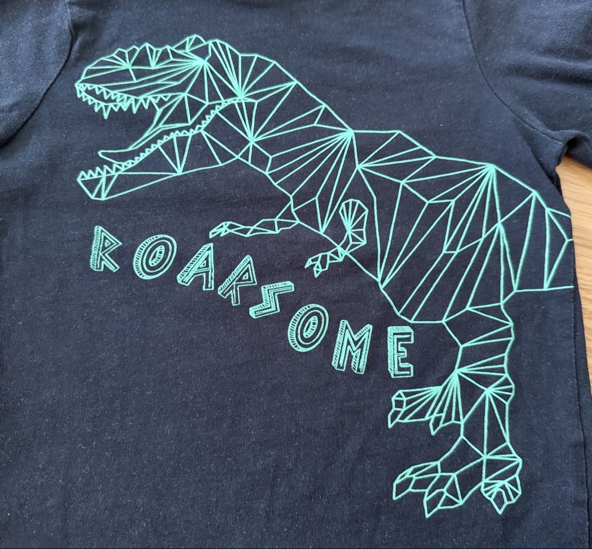 Maglioni & Felpe: Pull dinosaure 🦖, taille 98 – Usato da Genève venduto da valmath 1