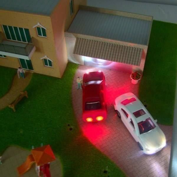 Modellbausätze & Standmodelle: 10 Stk Mini Auto mit Beleuchtung 1:75 – Neu (gemäss Beschreibung) aus Arth von 100i 2