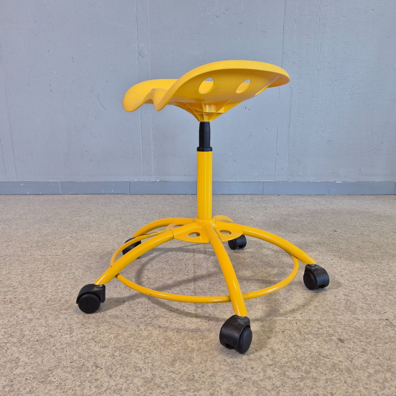 Ikea Tabourets: Ikea Traktor Stool Bürostuhl Arbeitshocker Rollhocker Hocker – D'occasion à Nottwil par Wondewa-Shop