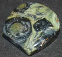 Cabochon L-8366 – Galaxy Jaspis 19x18mm 19.30 Karat