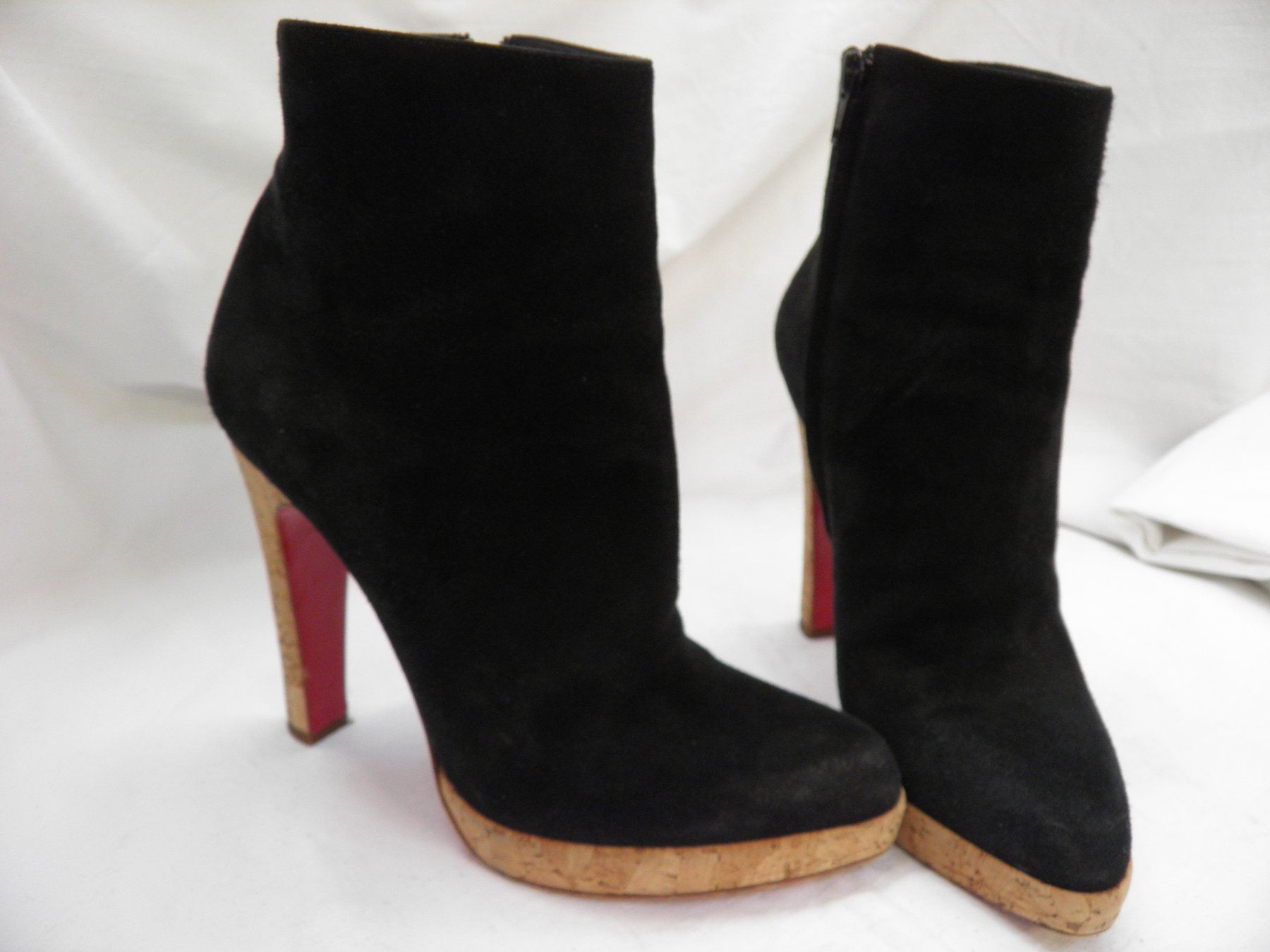 Christian Louboutin Scarpe da donna: Stiefeletten LOUBOUTIN, Gr. 38 – Usato da Rüti ZH venduto da corvus-corvus