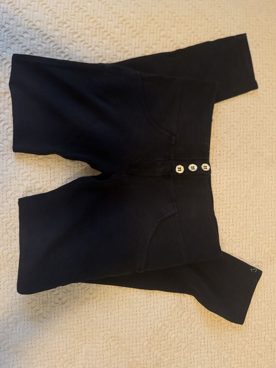 Freddy Pantaloni: Freddy Pants - Black - Size Small - Great Condition! – Usato da Bern venduto da djinal