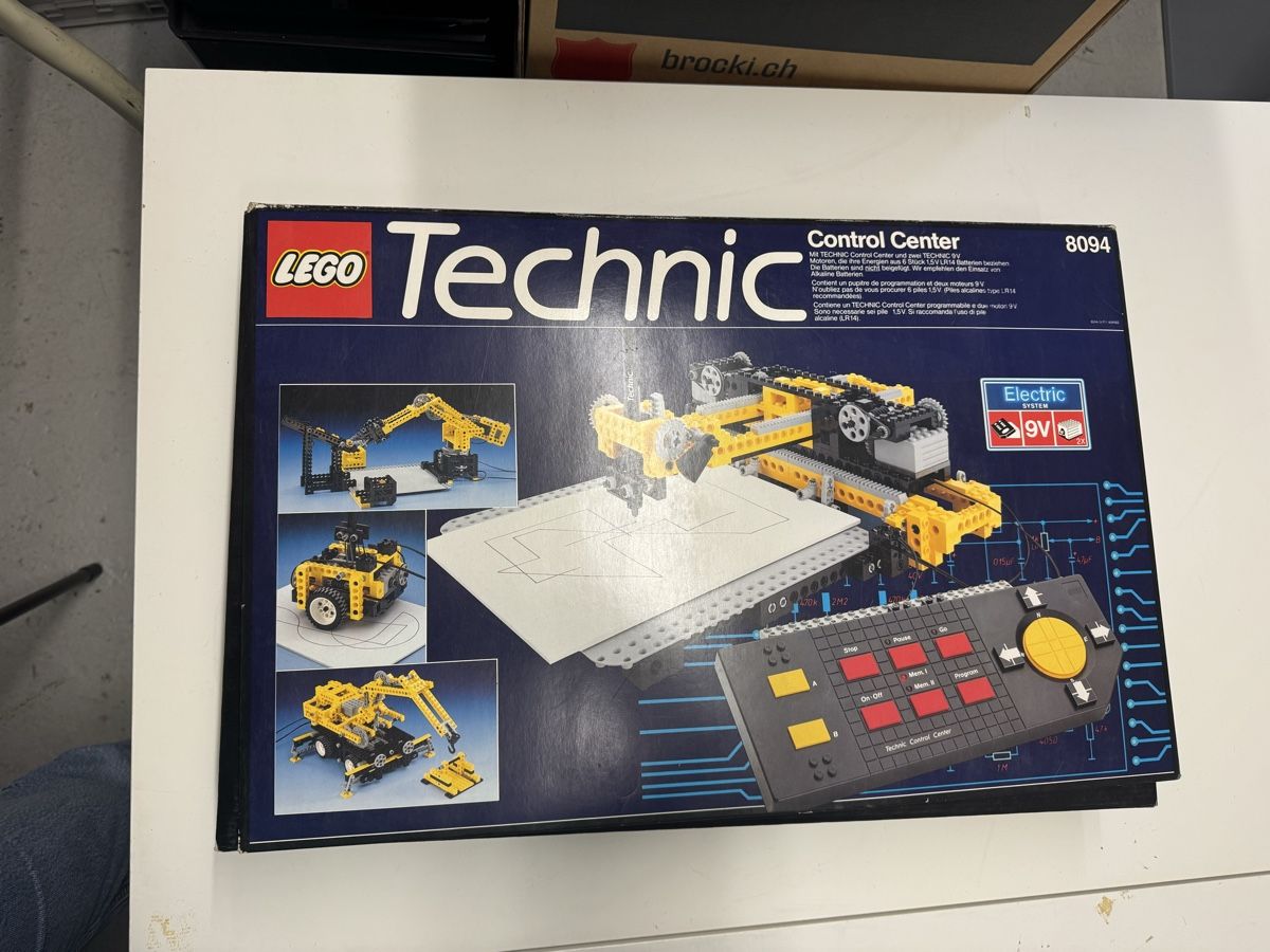 Lego Kit di costruzioni: Lego Technic Control Center 8094 – Usato da Luzern venduto da Txavi