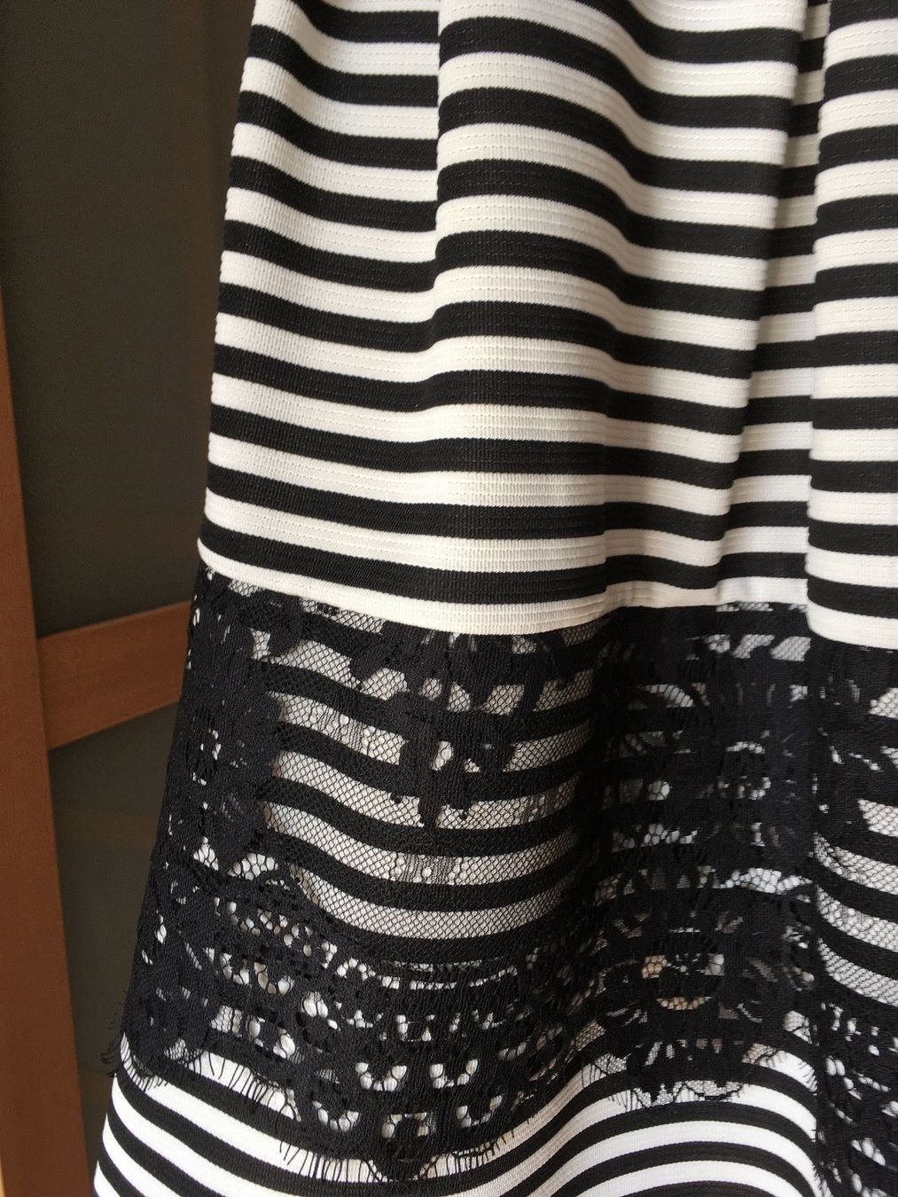 Kleider: Robe élégante noir blanc rayée dentelles S/M neuve – Neu (gemäss Beschreibung) aus Genève von Libellule477 5