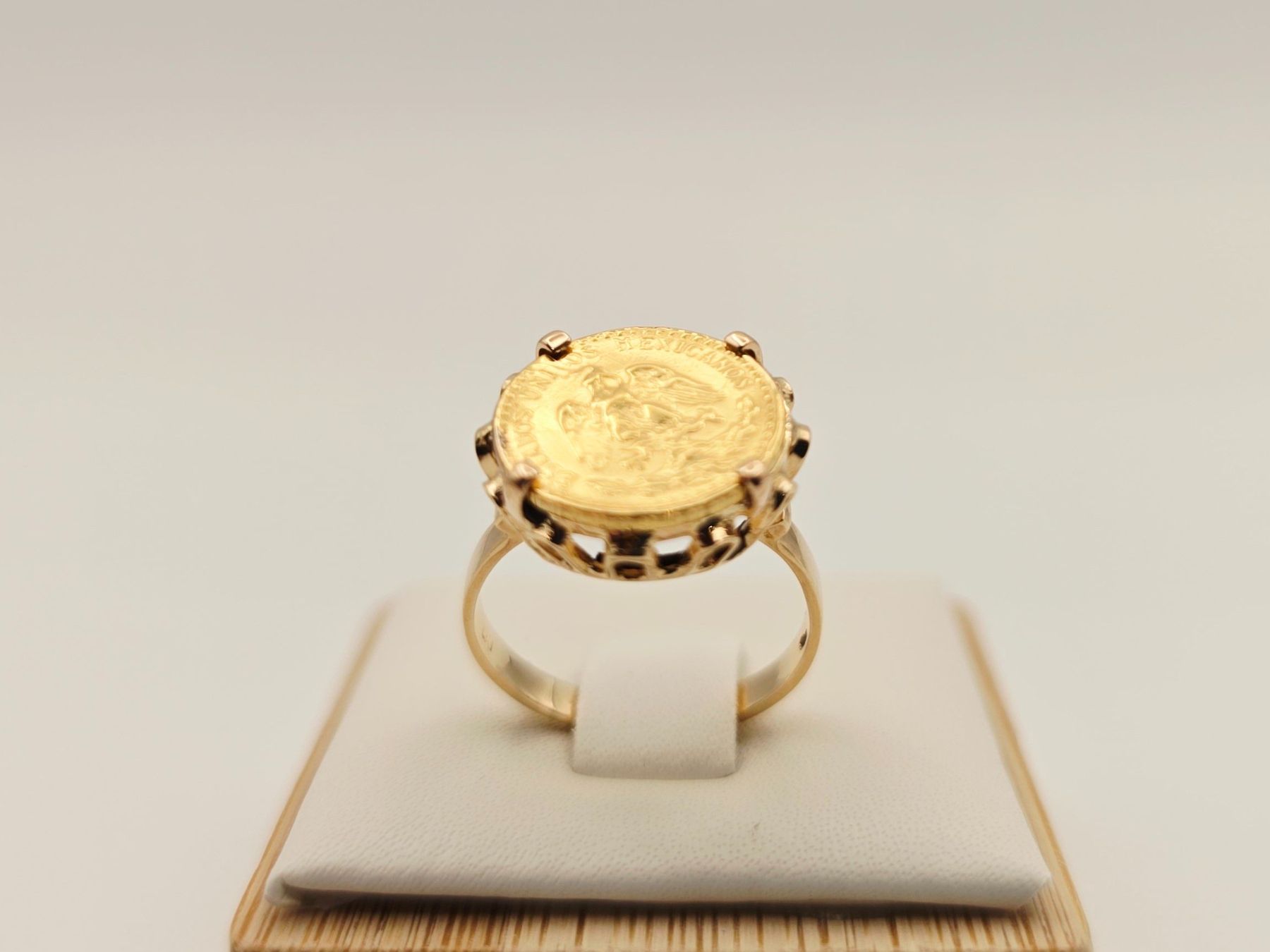 Ringe: Gold Ring 585 Gold 14KT mit 2 Pesos 900 Gold Mexico Gr 51 – Neu (gemäss Beschreibung) aus Stein am Rhein von JuwelierSteinbock.CH
