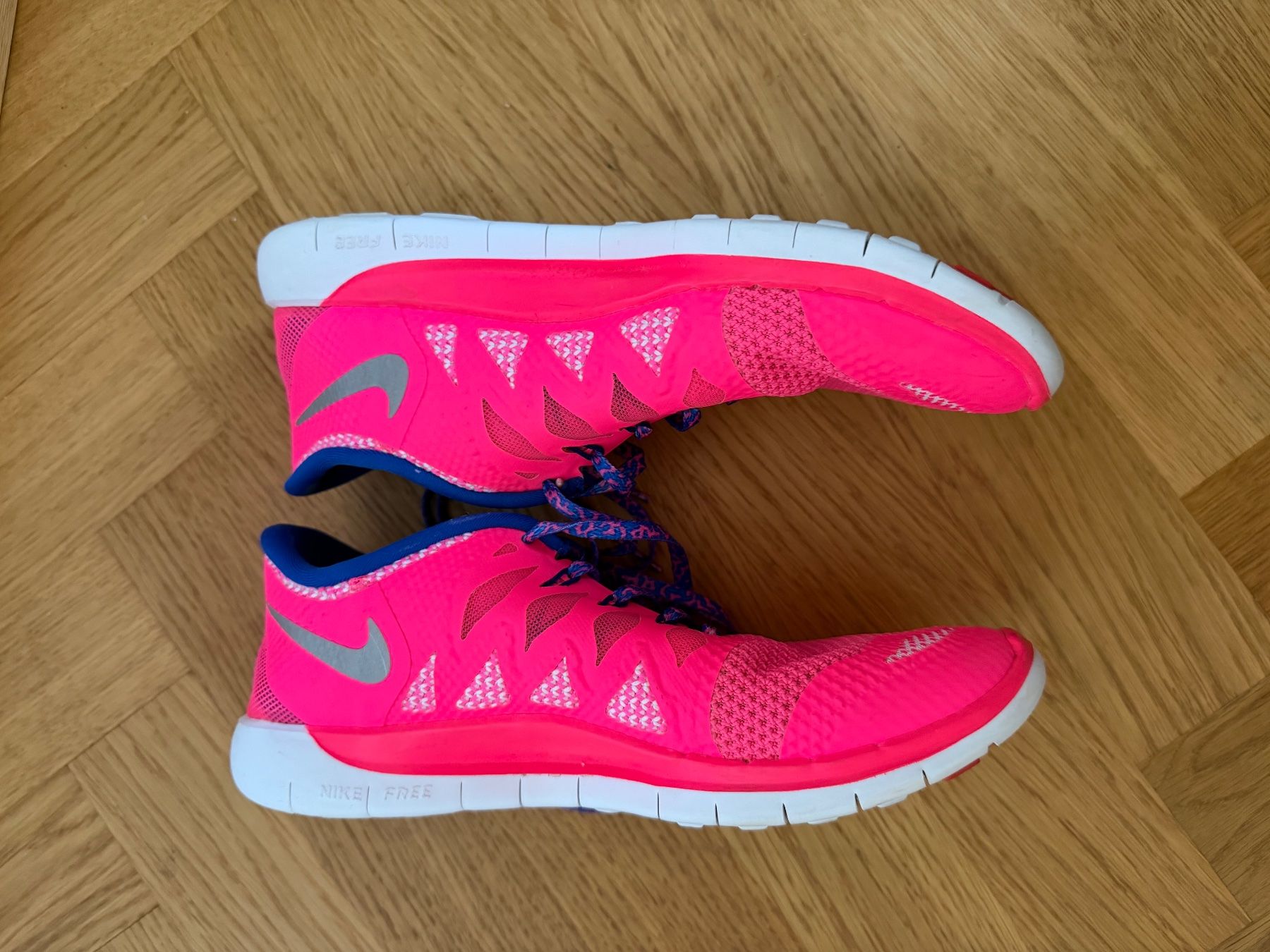 Nike Scarpe da donna: Turnschuhe von Nike Grösse 40 – Usato da Basel venduto da Blue199 3