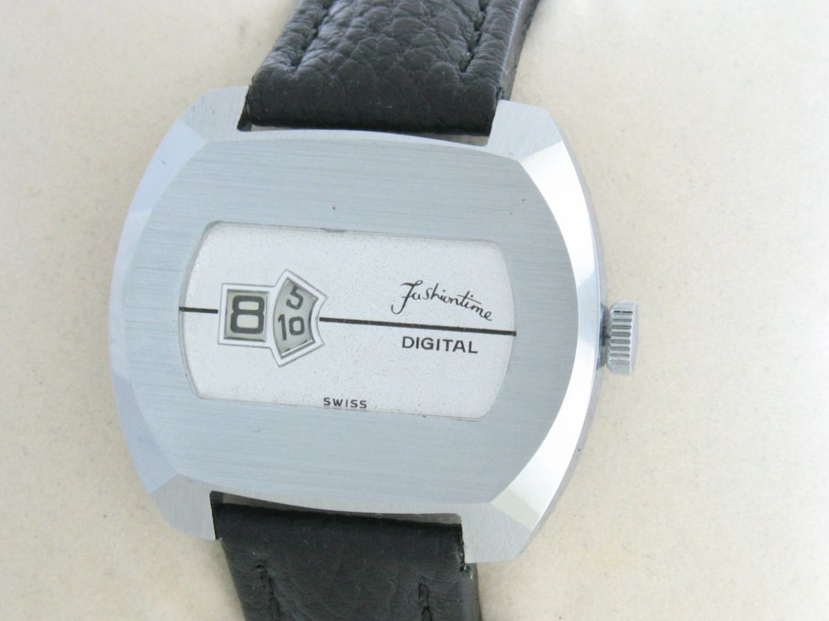 Orologi: DIGITAL JUMP HOUR Schweiz 1970er – Nuovo (secondo la descrizione) da Hirzel venduto da Dukduk