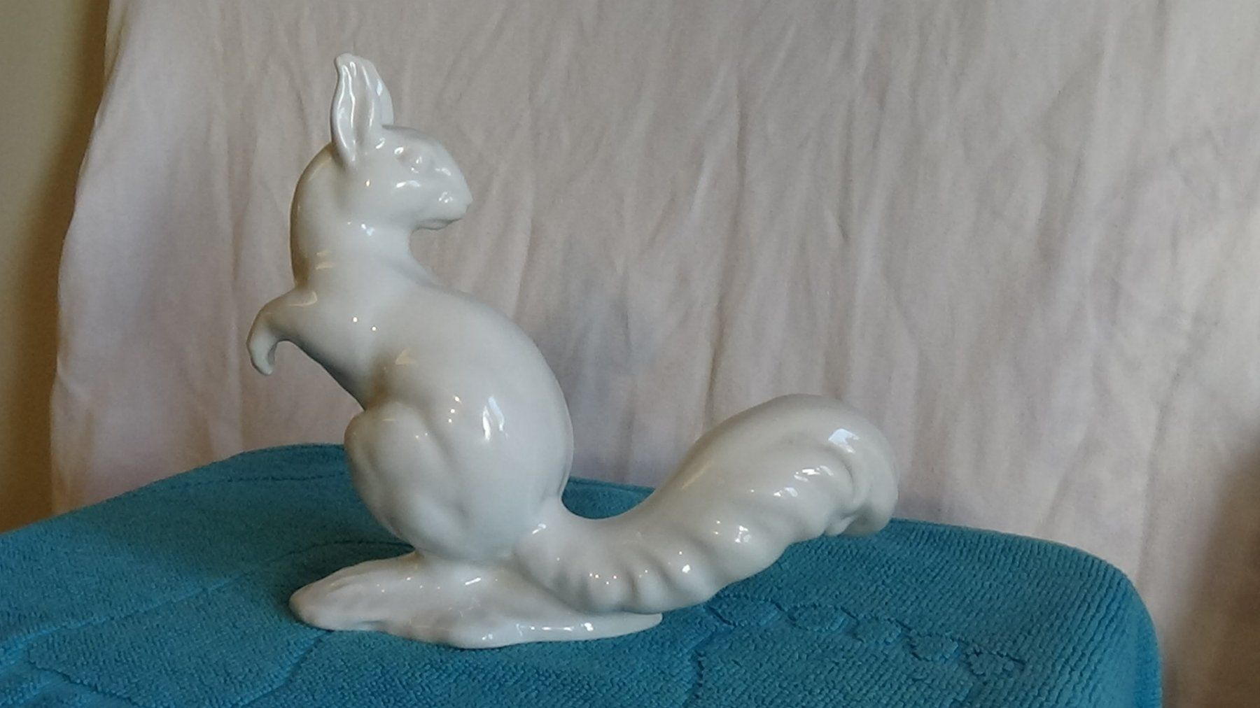 Figuren: Langenthaler Porzellanfigur Eichhörnchen – Gebraucht aus Wiedlisbach von Bobesch10 2