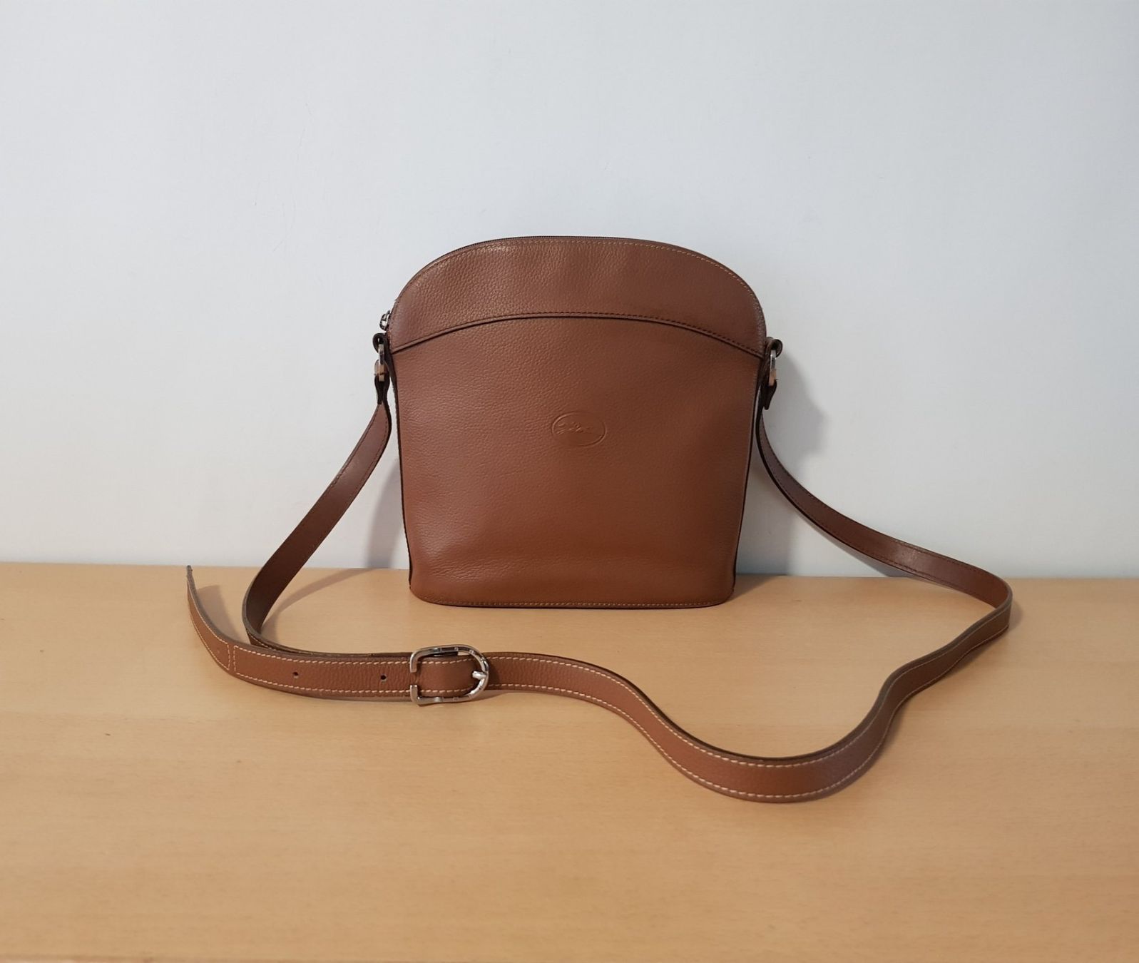 Longchamp Taschen für Damen: Longchamp Leder Umhängetasche – Gebraucht aus Basel von Birs868