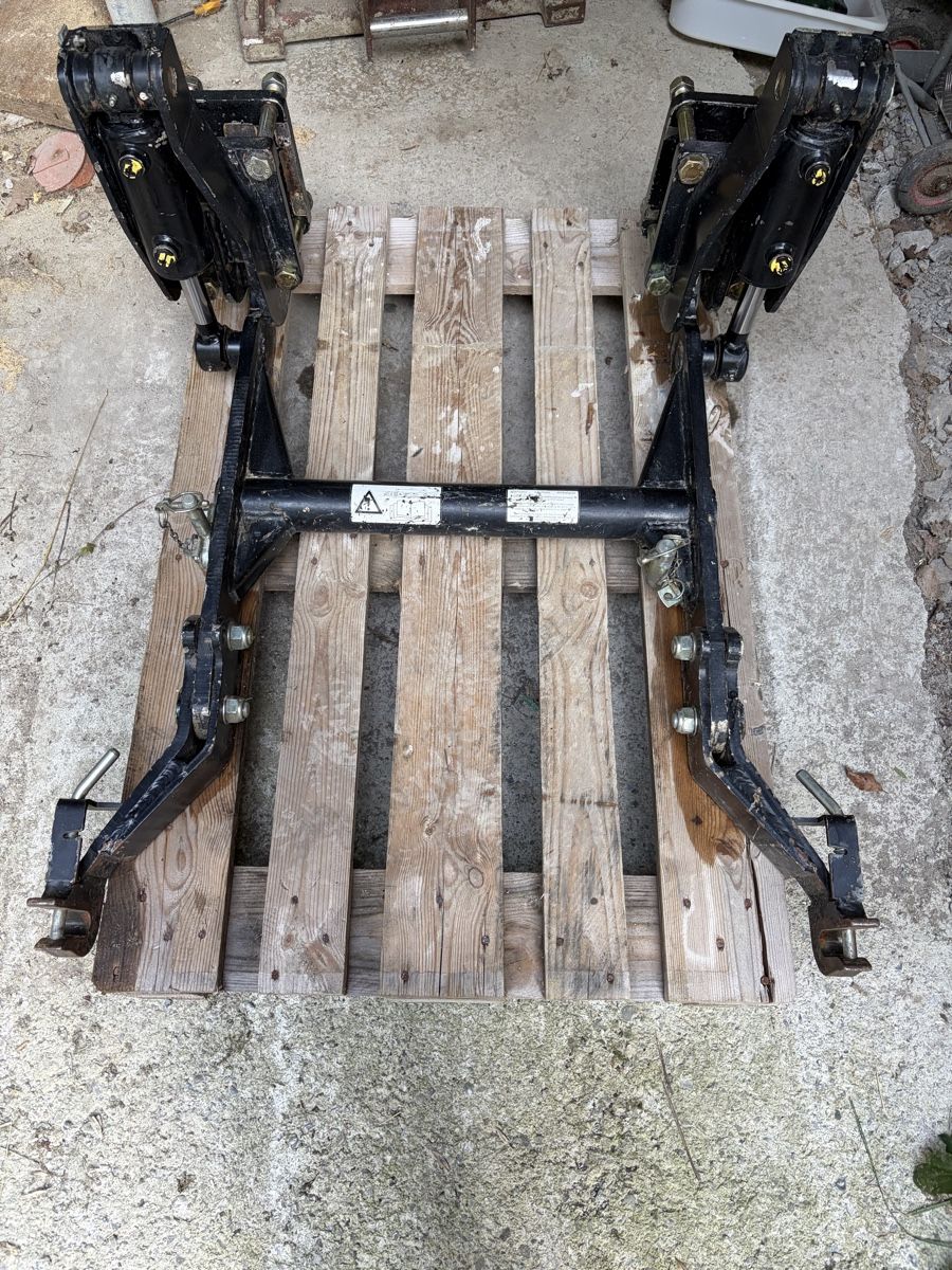 Reform Trattori: Hydrac Hubwerk Fronthydraulik Reform Mounty Traktor – Usato da Oberwil im Simmental venduto da Schnaffeli96 1