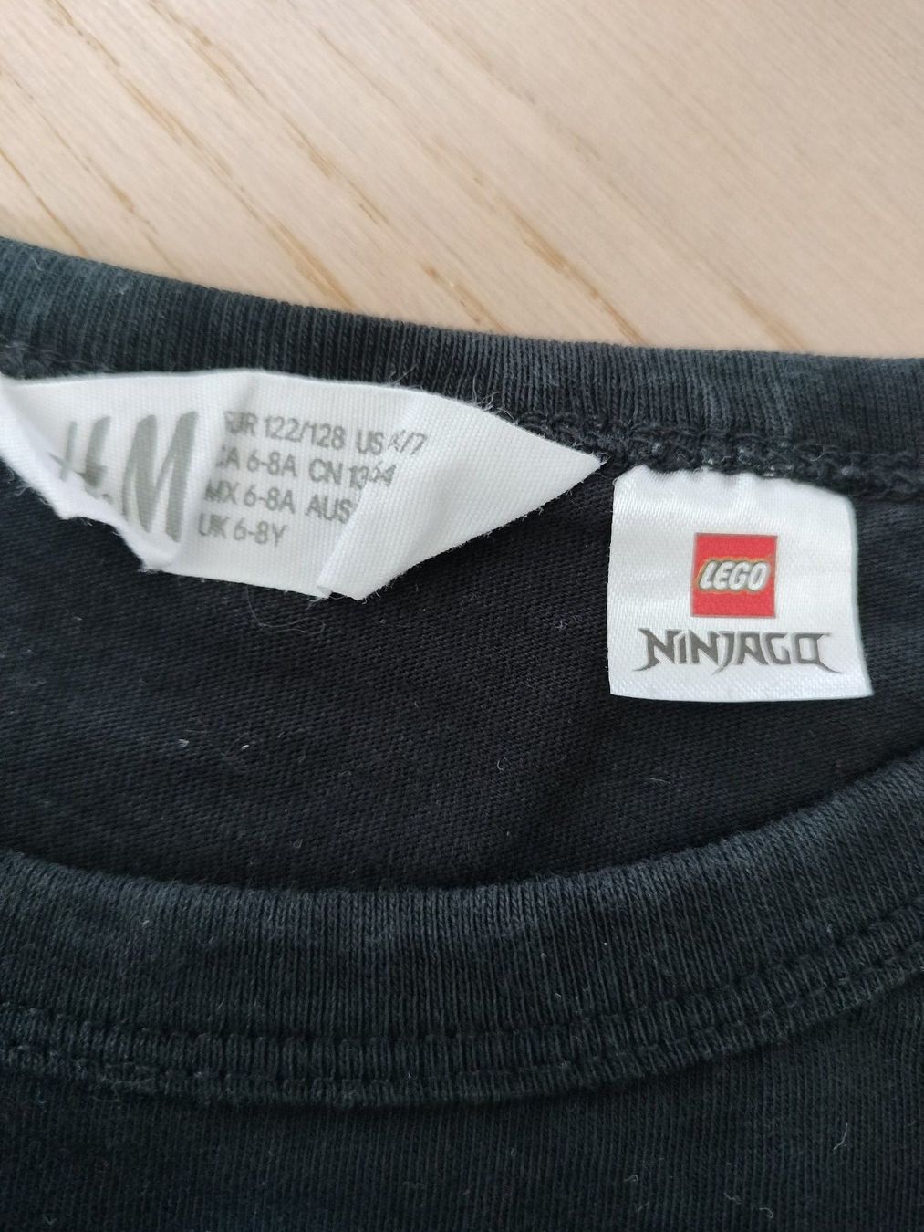 Maglioni & Felpe: 3x Langarm-Shirt Grösse 122/128 eines mit Ninjago – Usato da Neftenbach venduto da TheKringel 1