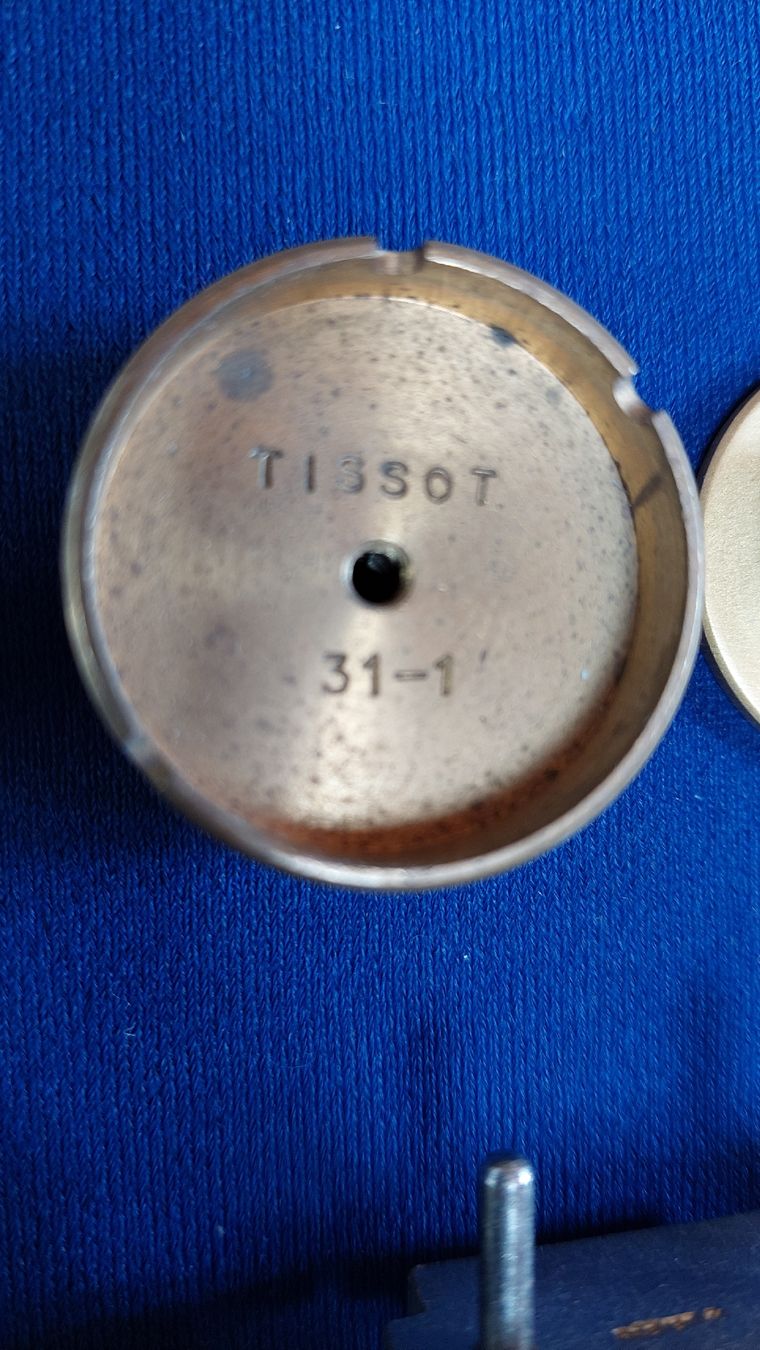 Tutti gli attrezzi: Lot de 7 outils porte-pièces – Usato da Marsens venduto da jogocade 1