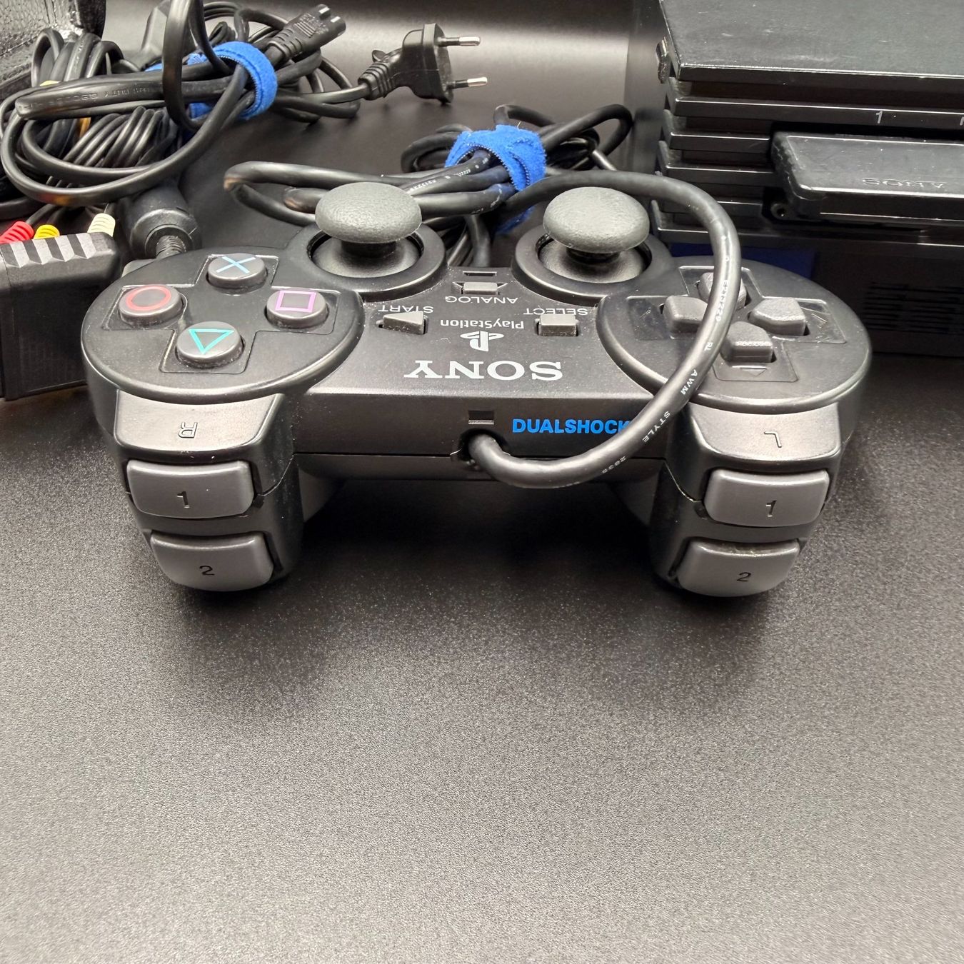 Sony Console: Sony PlayStation 2 Fat Konsole schwarz – Usato da Düdingen venduto da Nerdworld 7