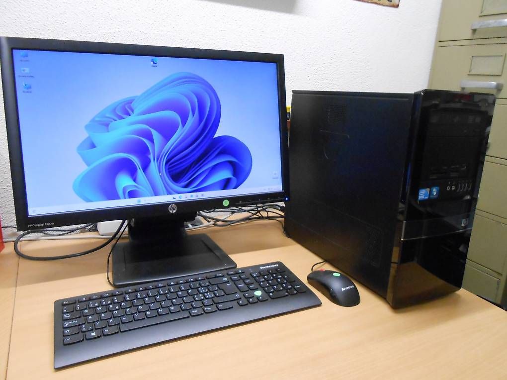 PC: Computersystem i7 mit Win11pro – Usato da Gipf-Oberfrick venduto da Livingstone5 2