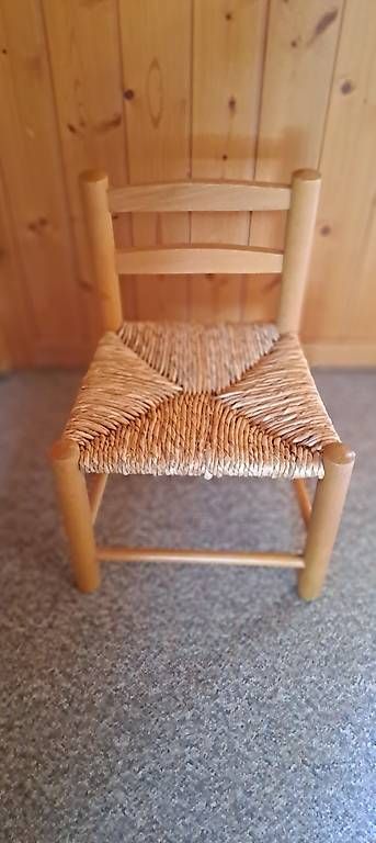 Chaises: 4 Holzkinderstühle (Set) Sitz Korbgeflecht – D'occasion à Buttisholz par Seeblick666 1