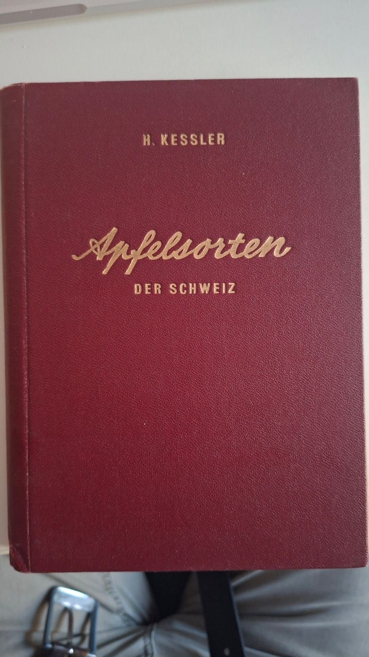 Libri: Apfelsorten der Schweiz  (Hans Kessler, 1945) – Usato da Küssnacht am Rigi venduto da Schweiel7