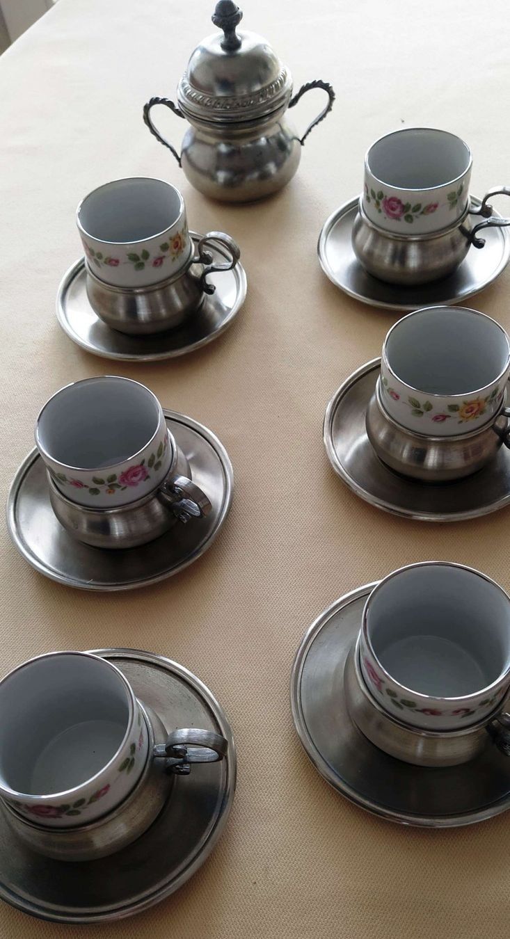 Set di piatti: Espressotassen mit Unterteller und Zuckerdose – Nuovo (secondo la descrizione) da Zürich venduto da 1980ale 5
