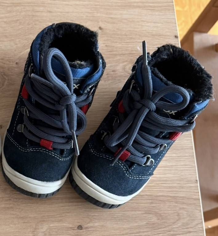Scarpe per ragazzi: Geox Schuhe Grösse 21 – Usato da Stettfurt venduto da Annili87