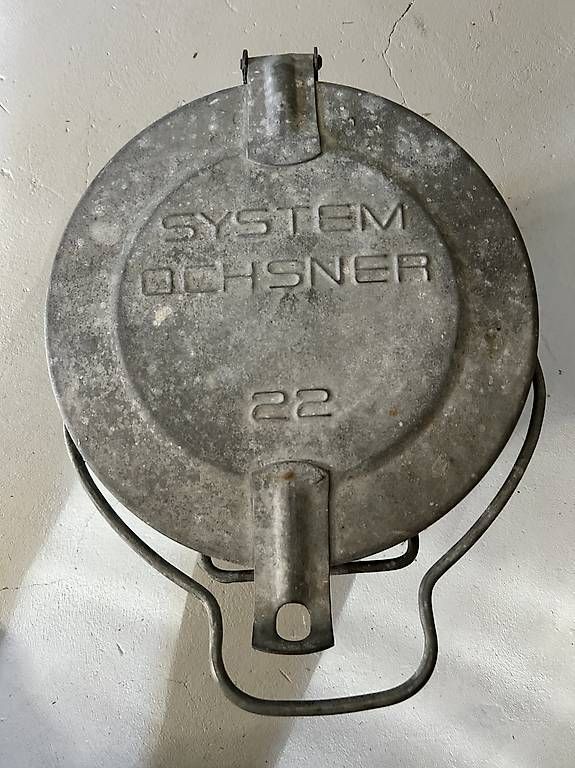 Cestini per rifiuti: Ochsner Kehrichteimer 22 Liter mit Bügel – Usato da Oberwangen TG venduto da Jeanne4 1