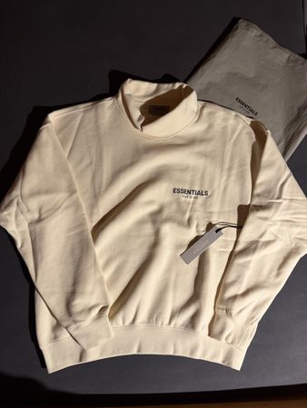 Fear of God Essentials Cream Mockneck Sweater M Medium