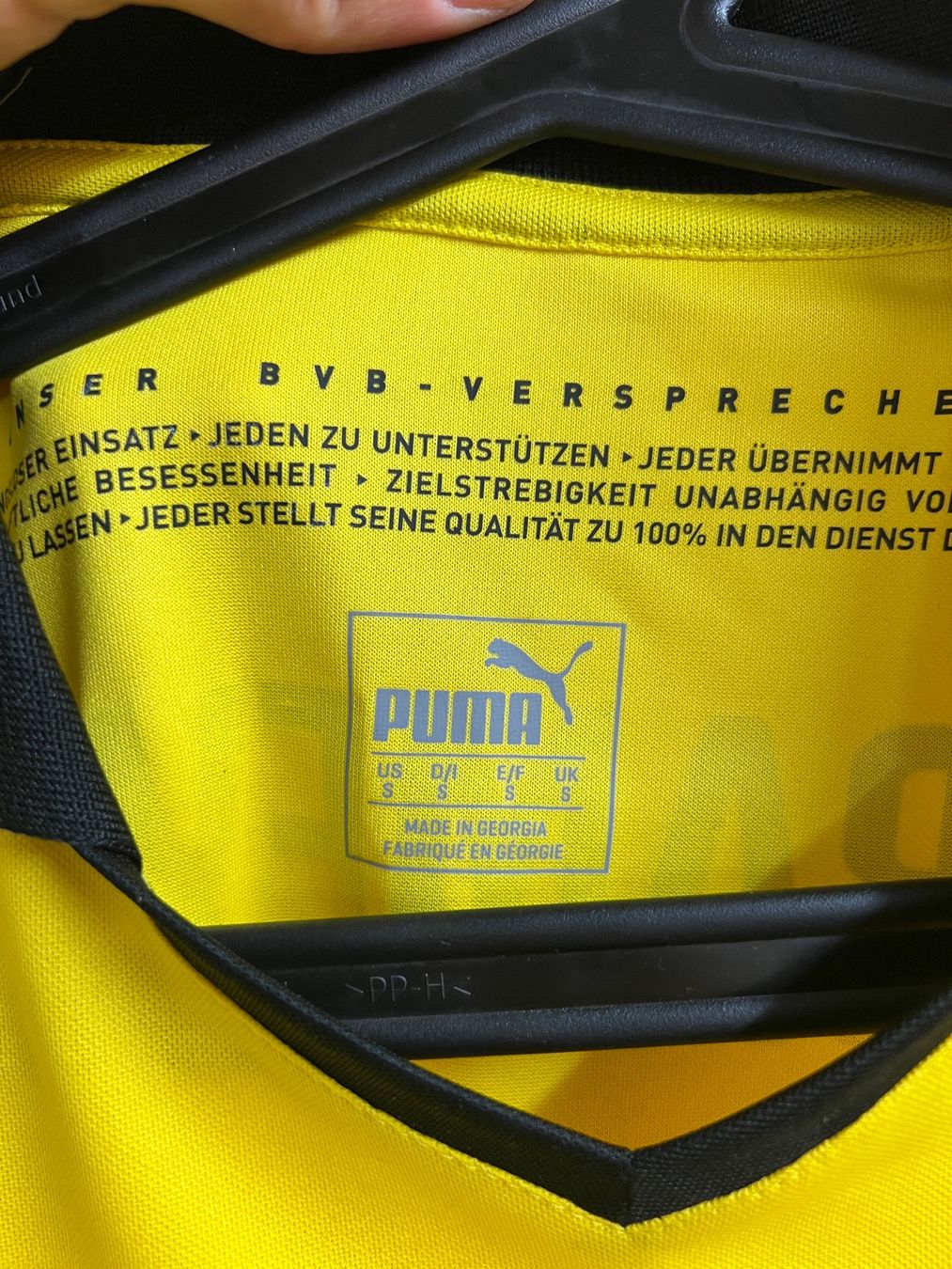 Puma Canottiere & Pantaloni: BVB Dortmund Puma Trikot Aubameyang – Usato da Cully venduto da DealerPrice 2