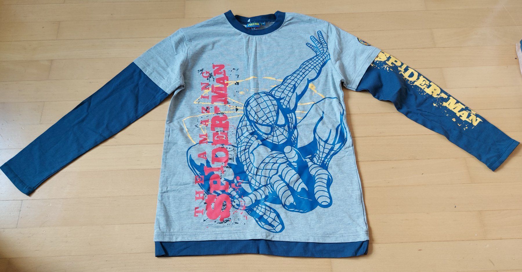 Maglioni & Felpe: Neues Spiderman Langarmshirt Gr. 176 – Nuovo e nell'imballaggio originale da Basel venduto da Sinibini86