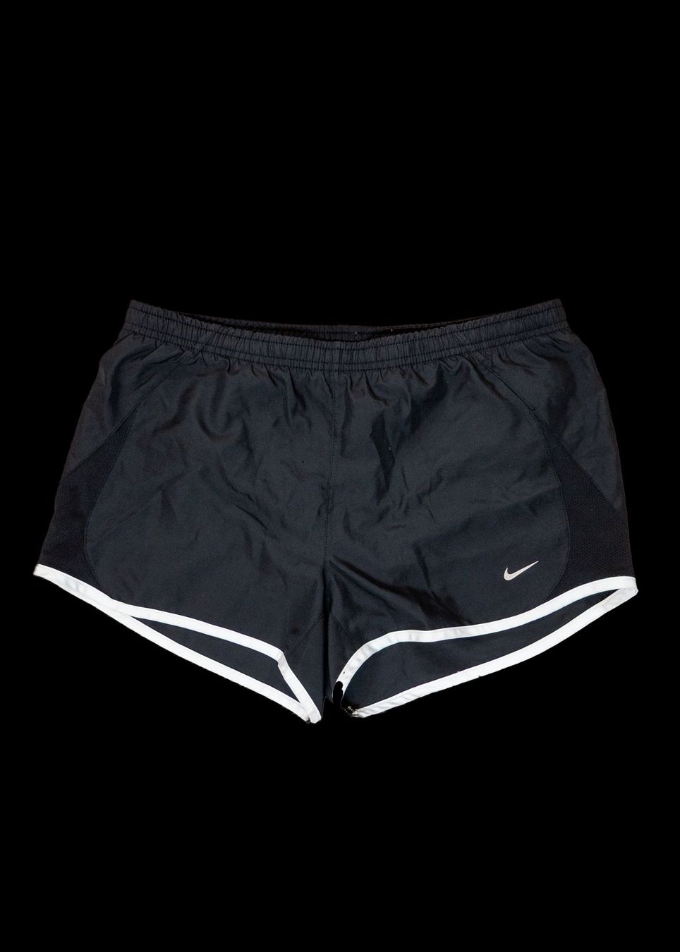 Nike Pantaloni: Nike Shorts – Usato da Bülach venduto da deinmica