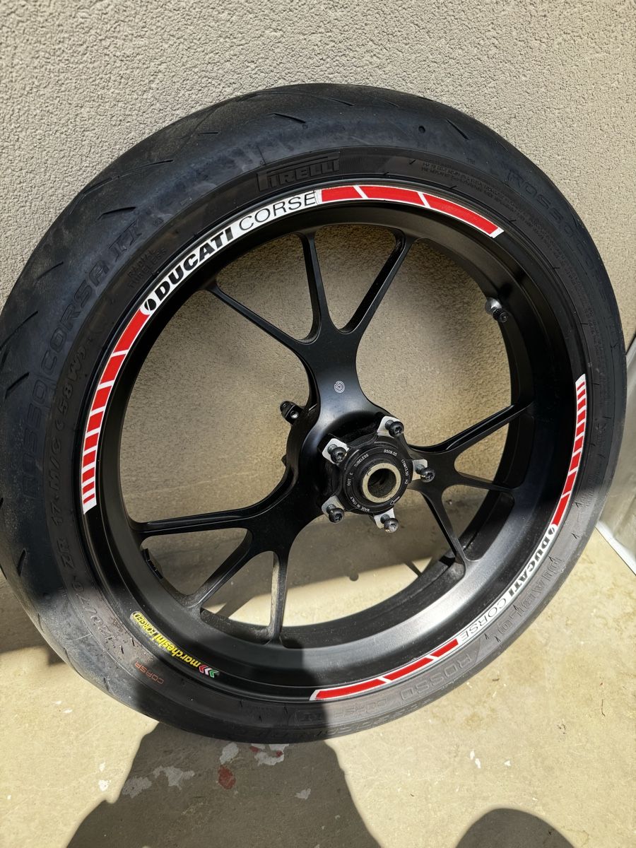 Ducati Cerchioni: Ducati V4S Marchesini Felgen 2 Stk. – Usato da Birsfelden venduto da Samichlaus74 1