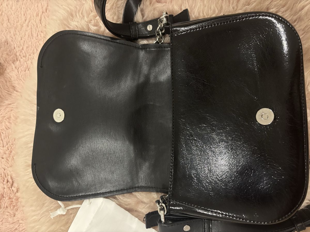 Calvin Klein Borse da donna: Calvin Klein Tasche Lackleder Schwarz mit Staubbeutel – Usato da Tann venduto da Dina.q 1