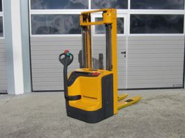 Ameise, Deichsel-Stapler max.1400kg/4.70m Triplex, Batt. neu