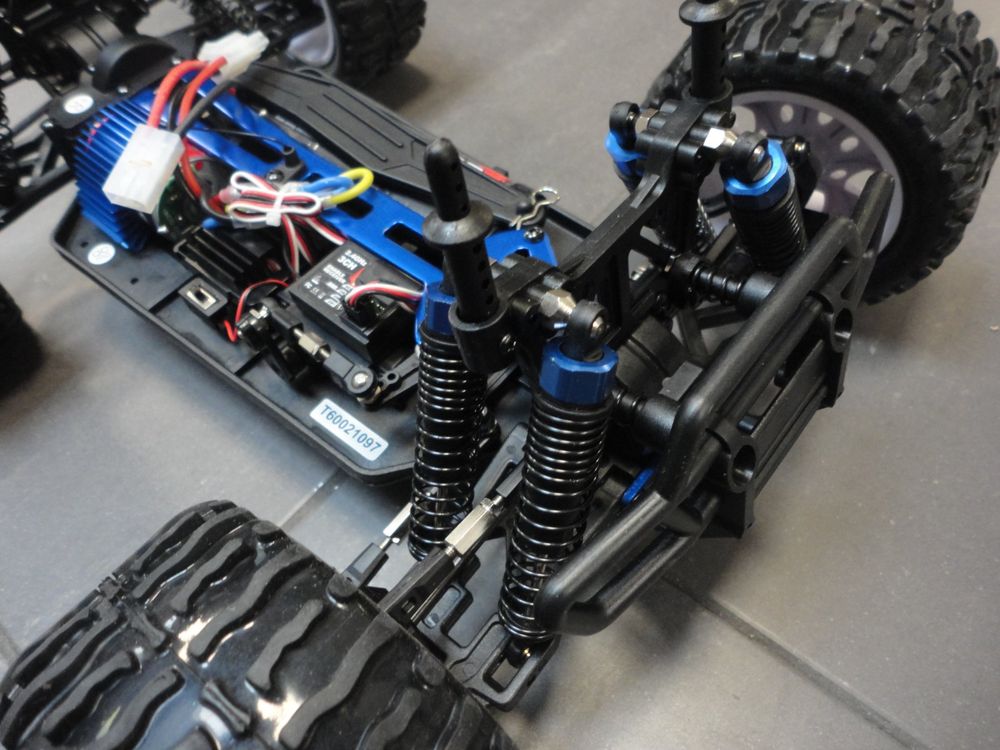 RC Kits de montage: Allradantrieb 1:10 komplett Set – Neuf avec emballage d'origine à Horgen par RcModell 6