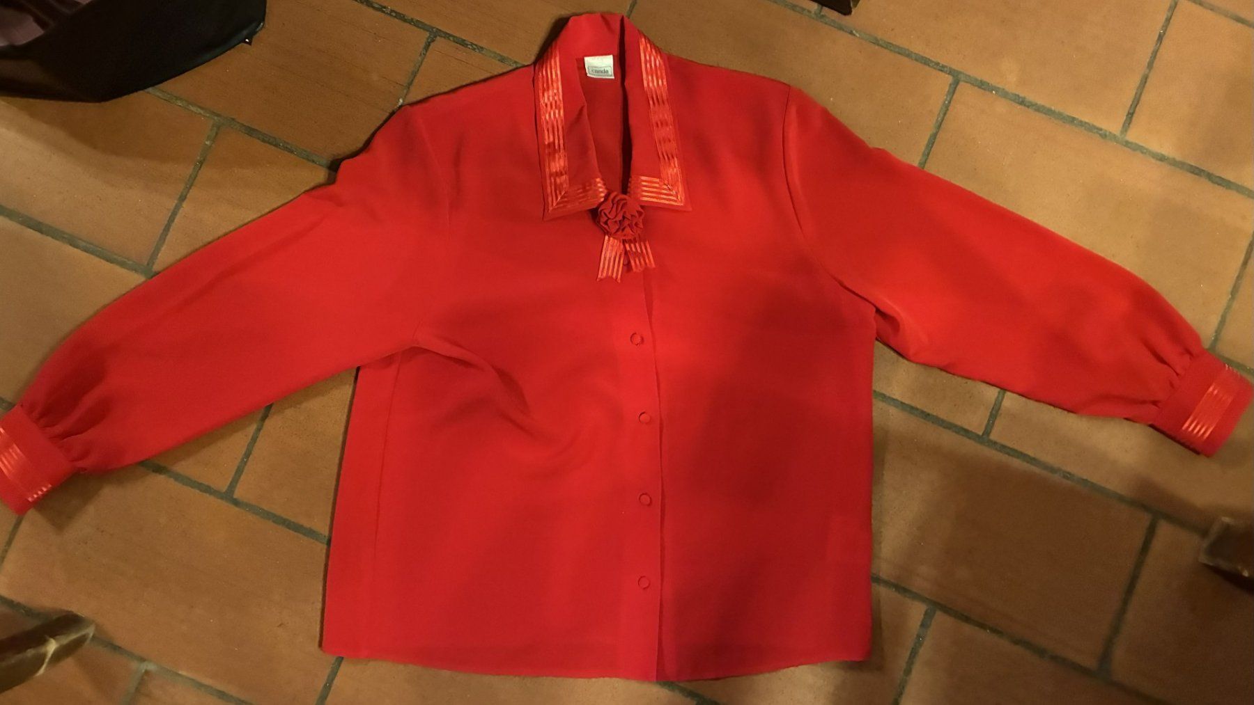 Camicette: Elegante Damenbluse – Nuovo (secondo la descrizione) da Villa Luganese venduto da Stefor_7 1