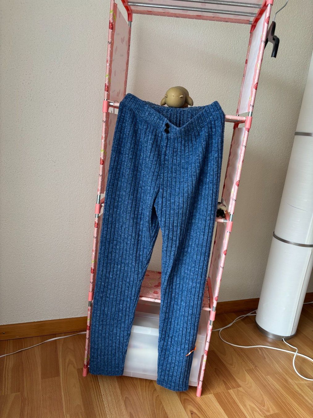 Pantalons: Bequeme Blaue Hose Grösse S/M !Letzte Chance! – D'occasion à Olten par Sonjason