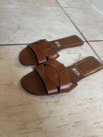 Zara slides