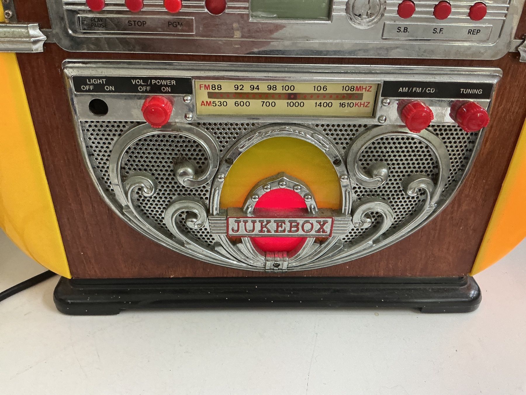 Jukebox: Jukebox Model 541.430 – Usato da Bern venduto da vielerart 1