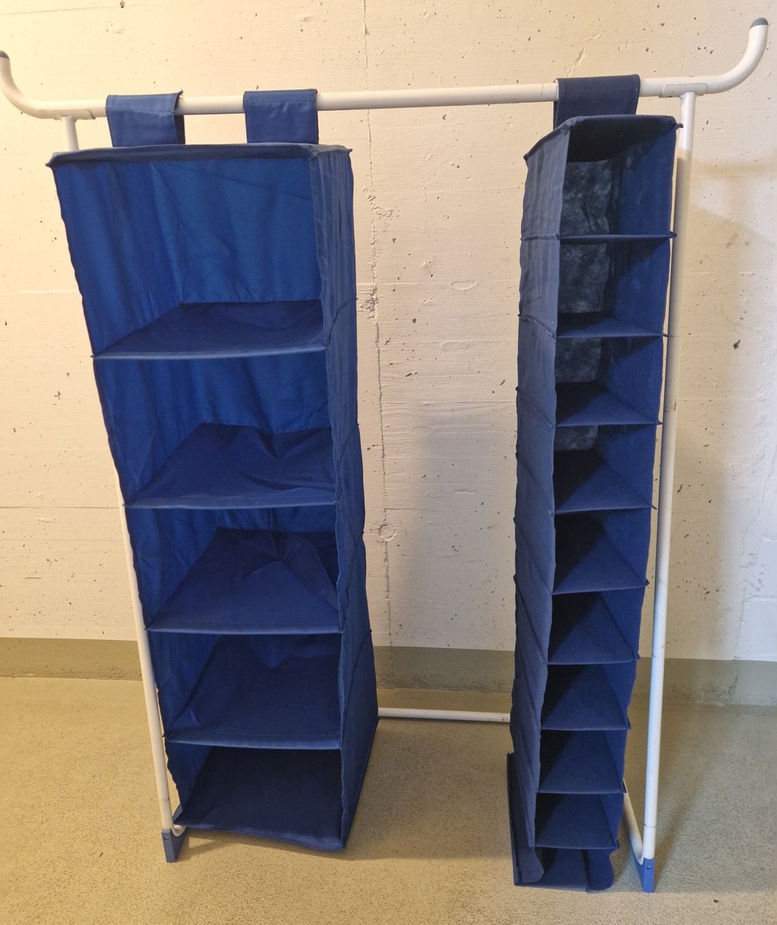 Armadi: Campingschrank – Usato da Stans venduto da Stockema 1